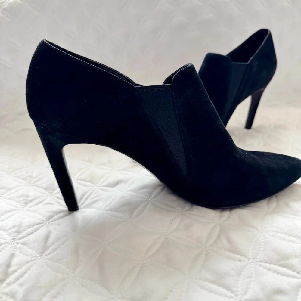 Cole Haan Allaire Shootie II Pointed Toe Suede Heeled Ankle Bootie Black Sz 9.5